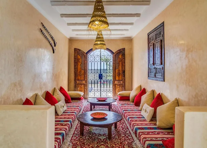 Artisana Villa With Private Pool, Beach & Mountain Views
