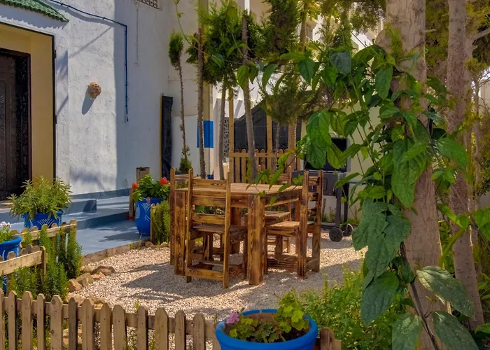 Artisana Villa With Private Pool, Beach & Mountain Views